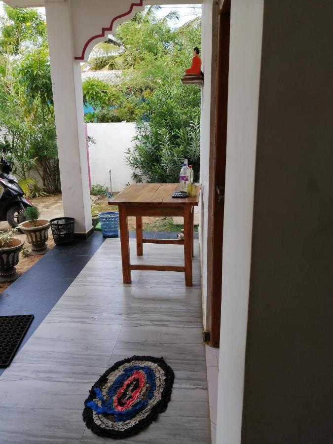 Beach Life Uppuveli Trikunamalaja Zewnętrze zdjęcie